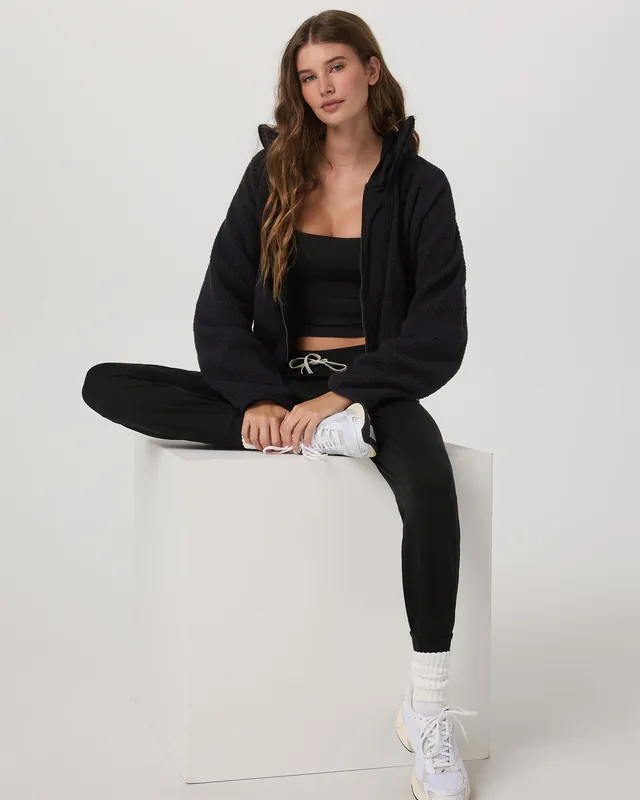 SK0000089-US20260706-143055-0 Performance Jogger - Long - Image 1