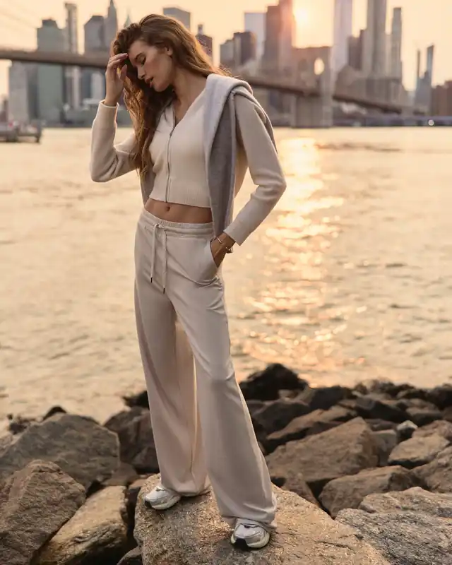 SK0000438-US20260706-143055-0 Halo Essential Wideleg Pant - Image 1