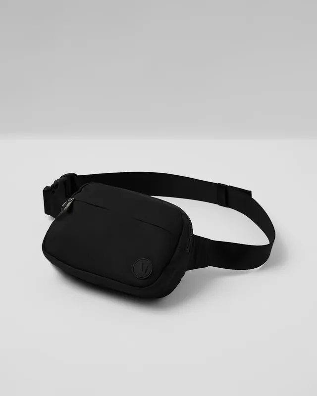 SK0000464-US20260706-143055-0 All Around Hip Pack - Image 1