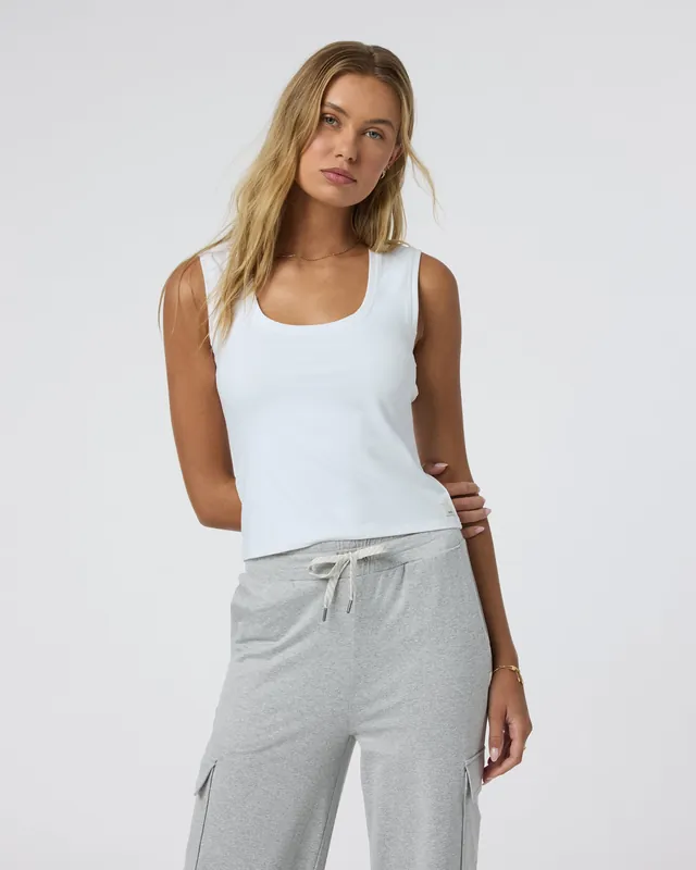 SK0000541-US20260706-143055-0 Halo Essential Scoop Tank - Image 1