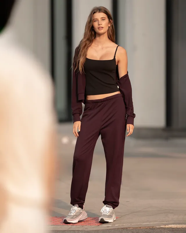 SK0001289-US20260706-143055-0 Halo Modern Sweatpant - Image 1